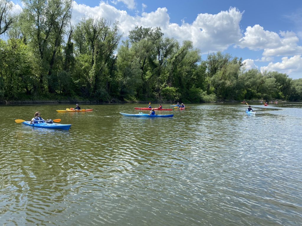 kayak champions cu apele curate