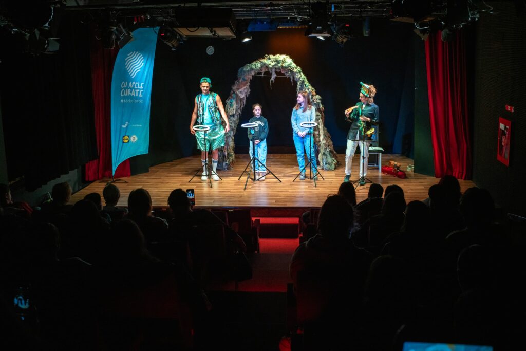 teatru 2025 cu apele curate 31